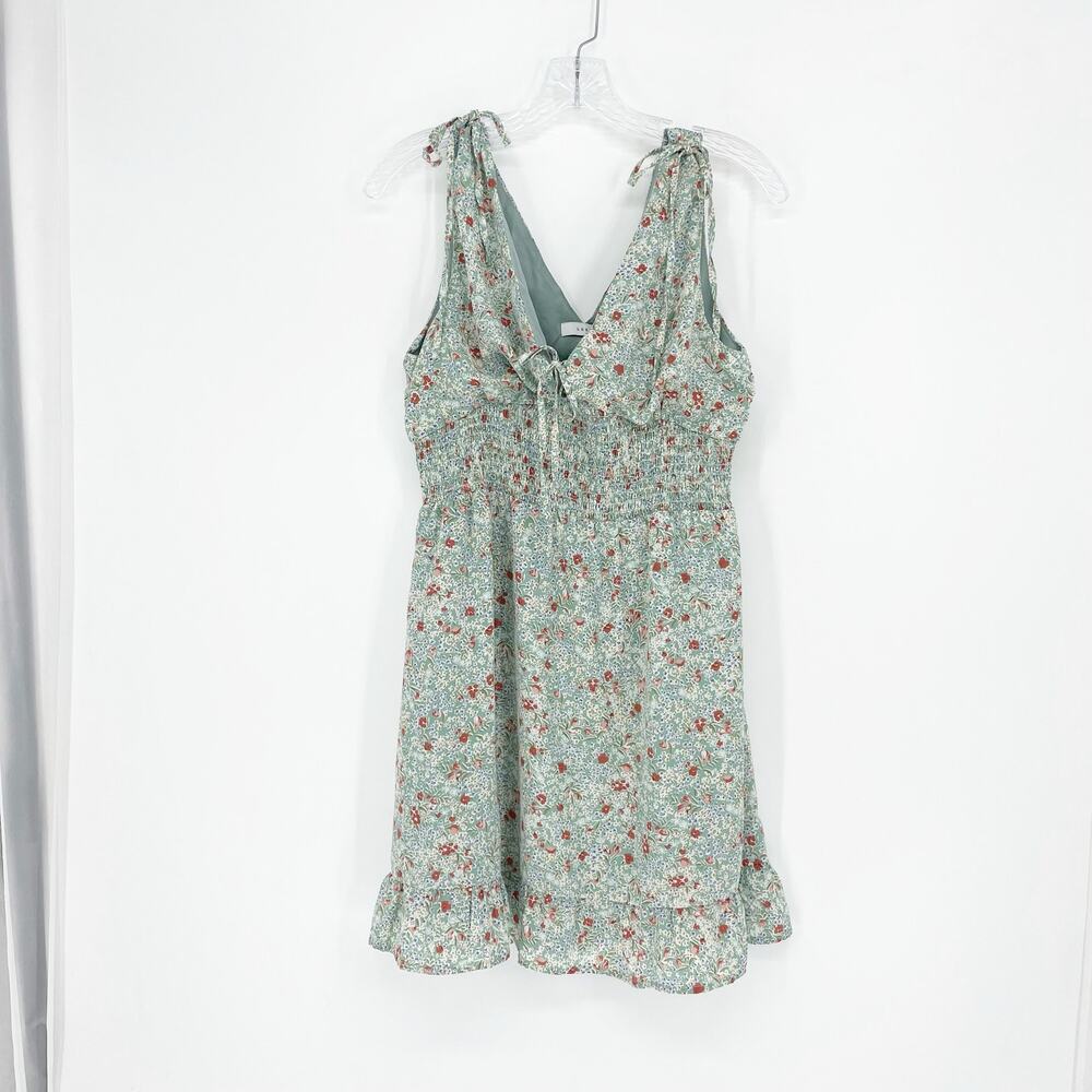 Lush Sleeveless Smocked V-Neck Mini Dress Size Large